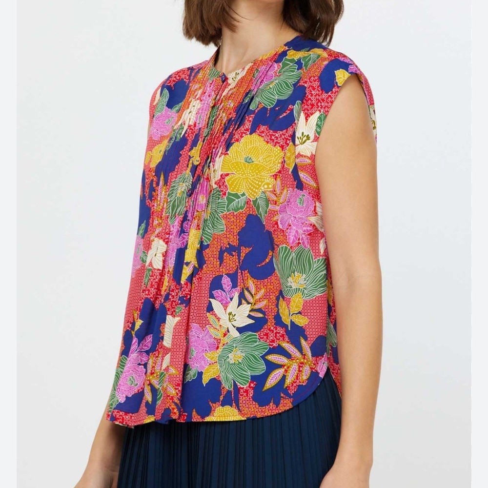 Current Air Leilani Round Neck Front Button Blouse Multicolor Floral Pintuck-S